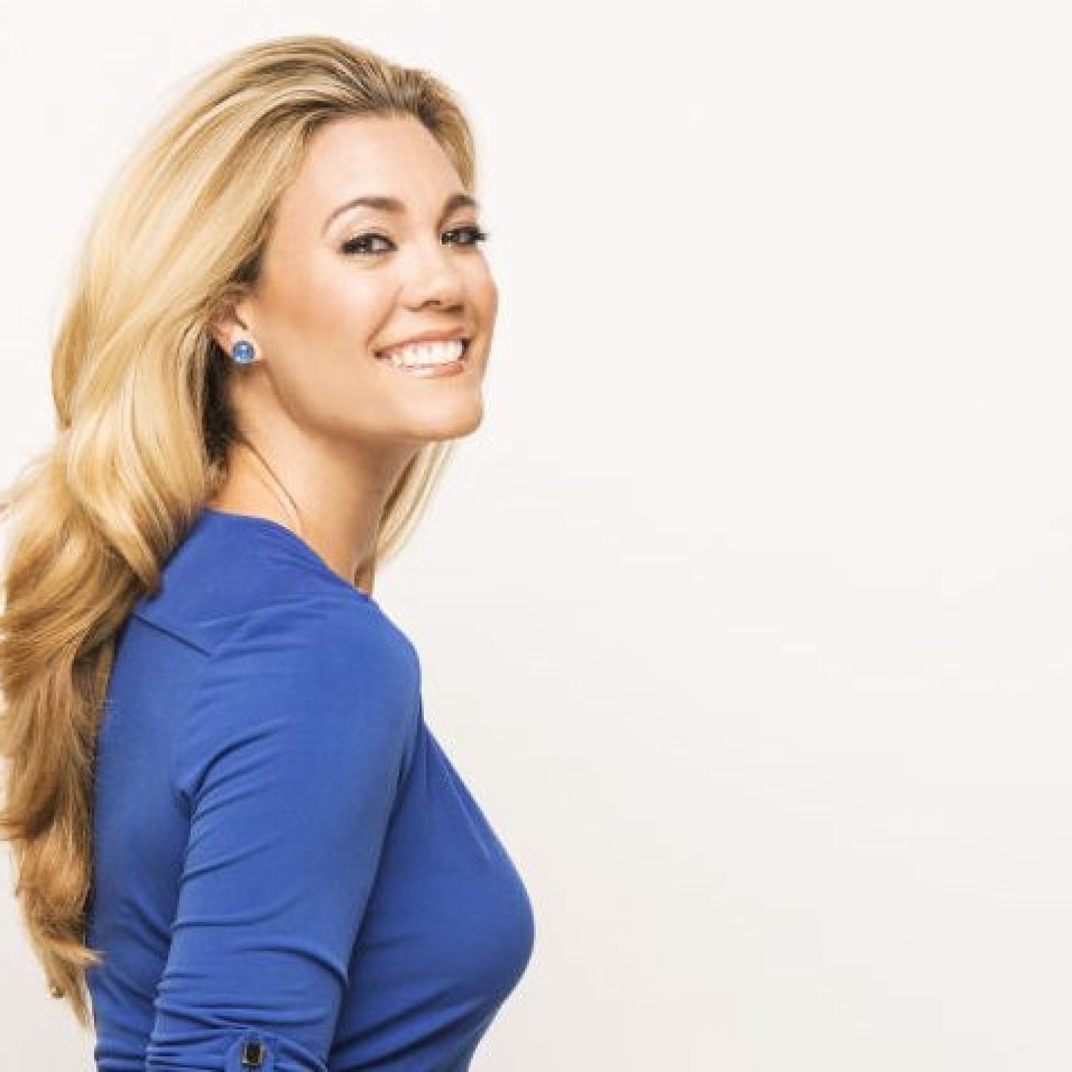Meet our NEW CO-HOST: Nikki Noya!