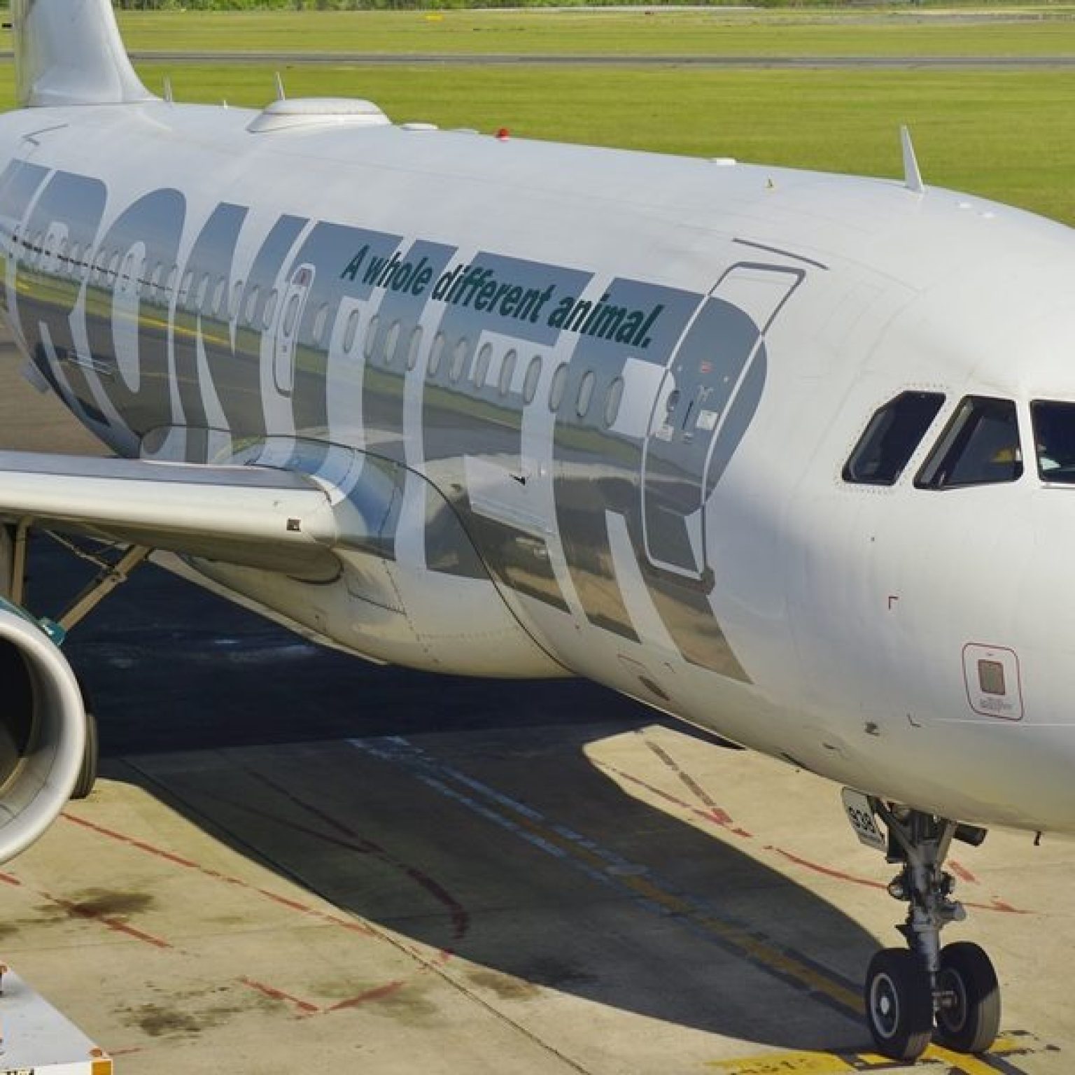 Frontier Flight Boots 12-Year-Old Due to Unpaid Minor Fee