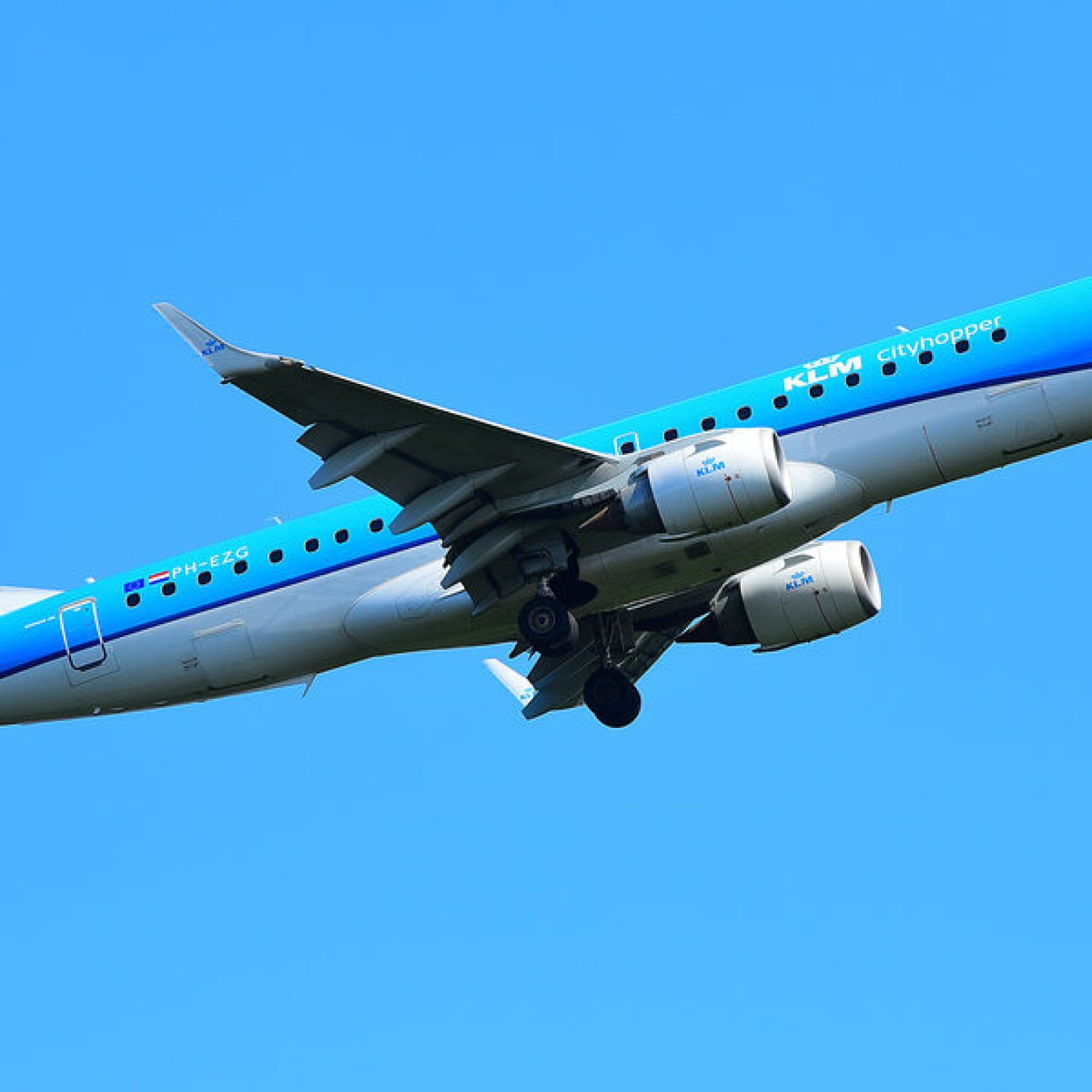 KLM Ditching Everything But Delft Houses In the Name of Sustainability KLM Ditching Everything But Delft Houses In the Name of Sustainability