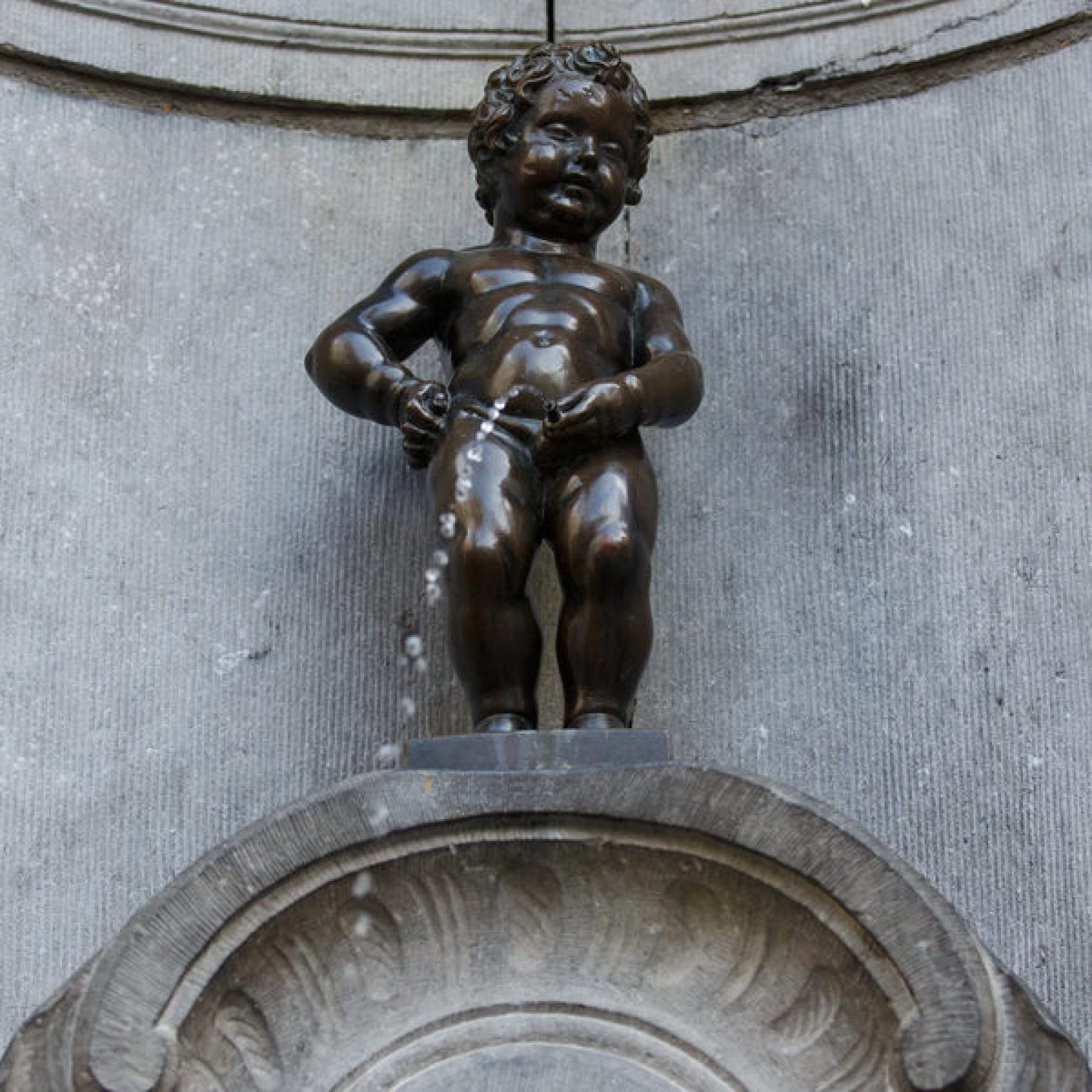 Passenger Forced to Sit in Urine-Soaked Seat From LHR to Cape Town