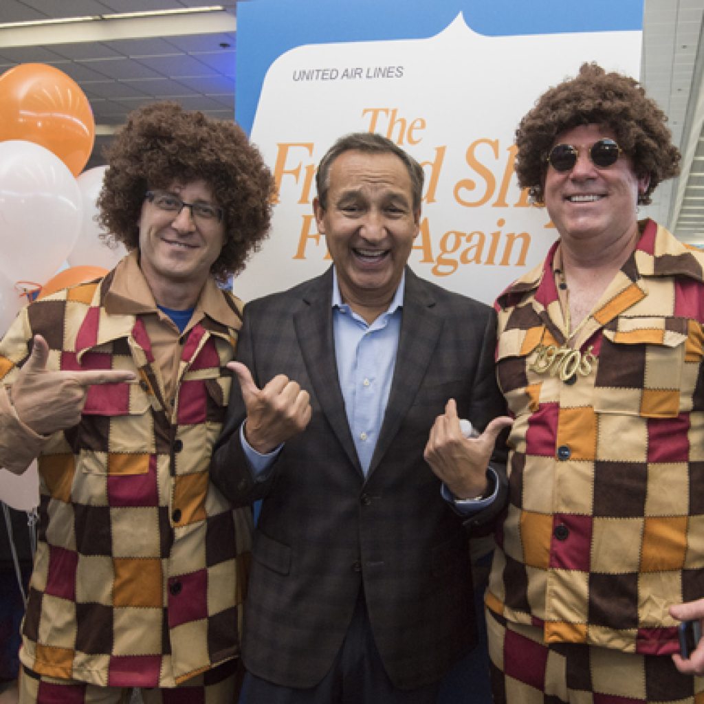 A Surprise Proposal & More From United’s Farewell to the Queen of the Skies