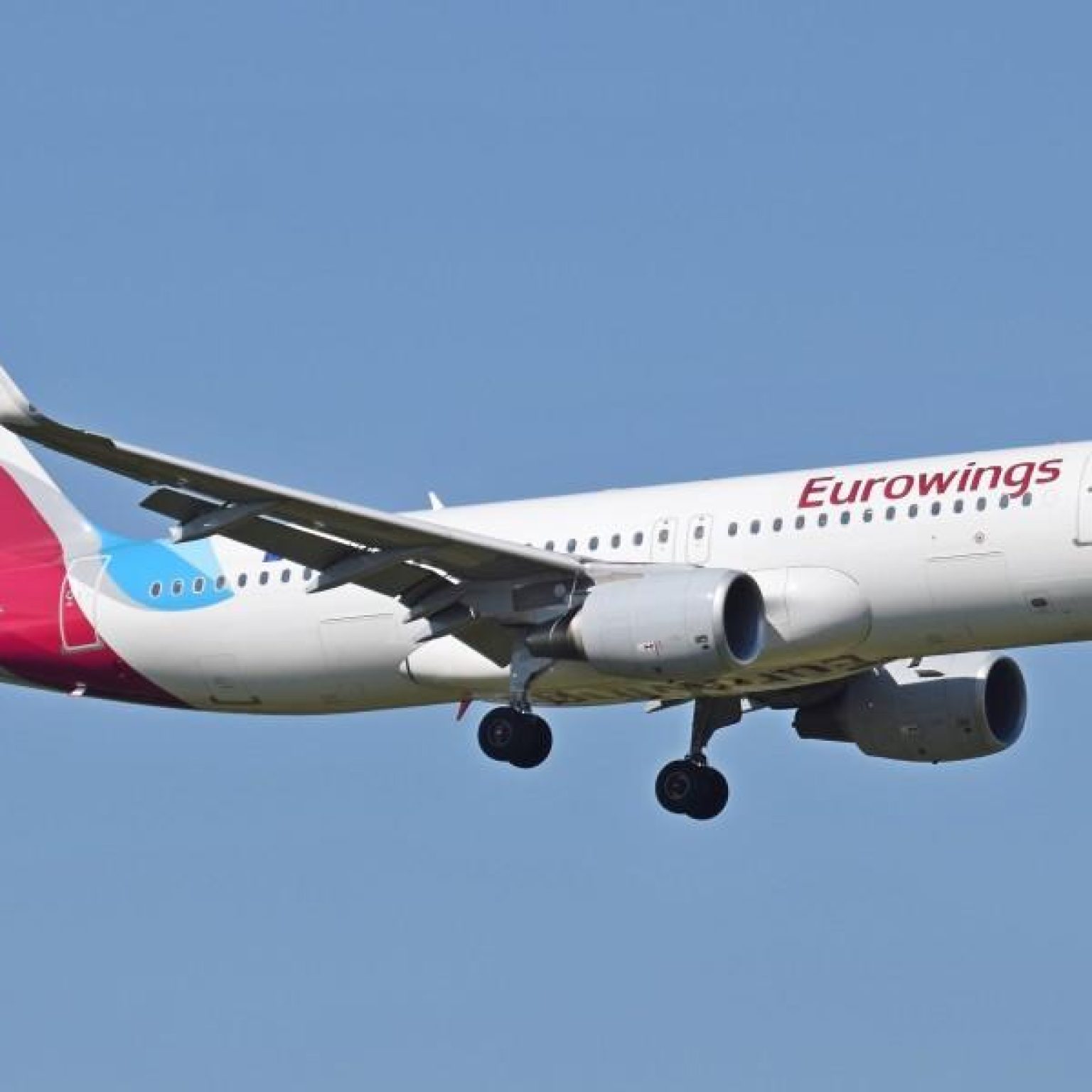 Eurowings Launches First Budget “Business Class” Layflat Seat