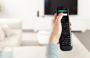 harmony-elite-advanced-universal-remote-hub-and-app (2)