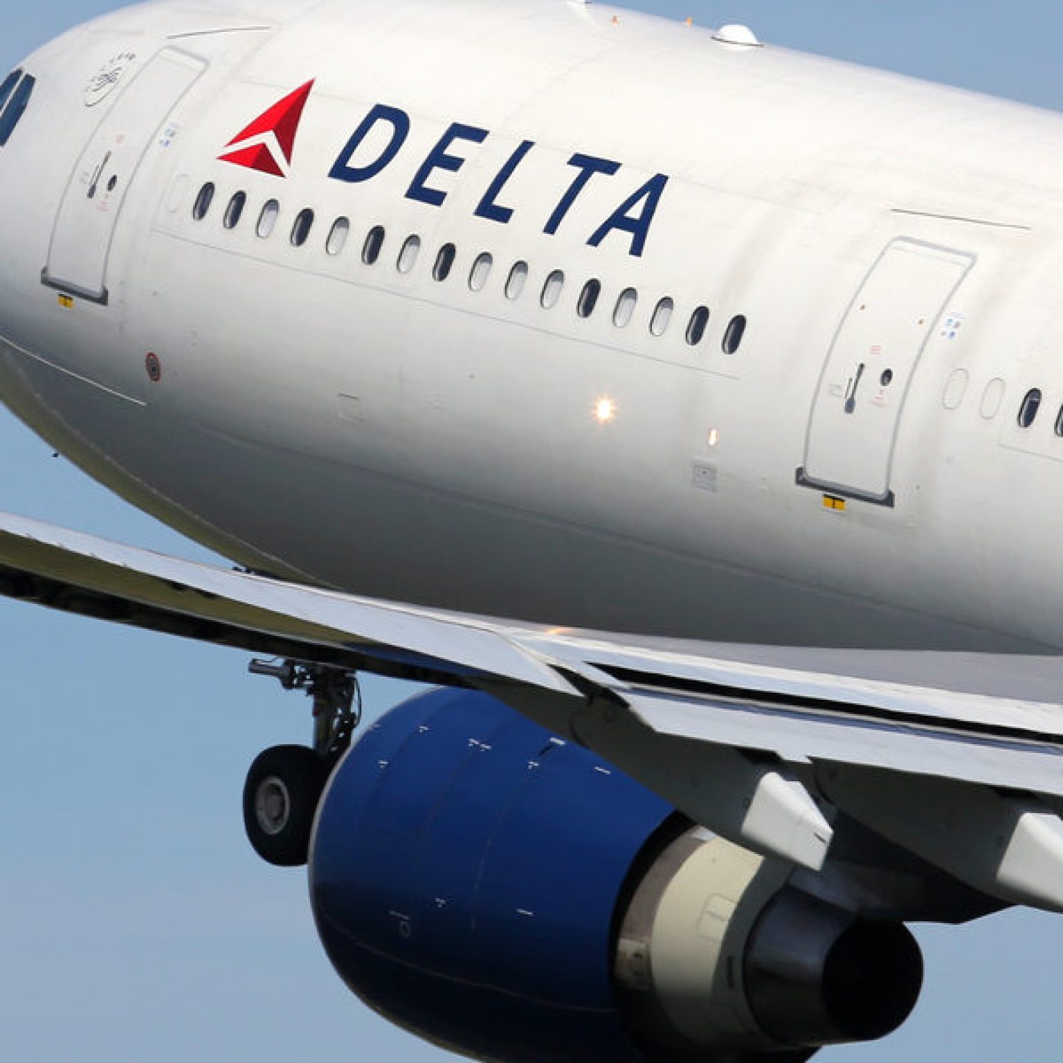 Delta Employees Will Receive More Than  Billion in Profit Sharing This Year (a