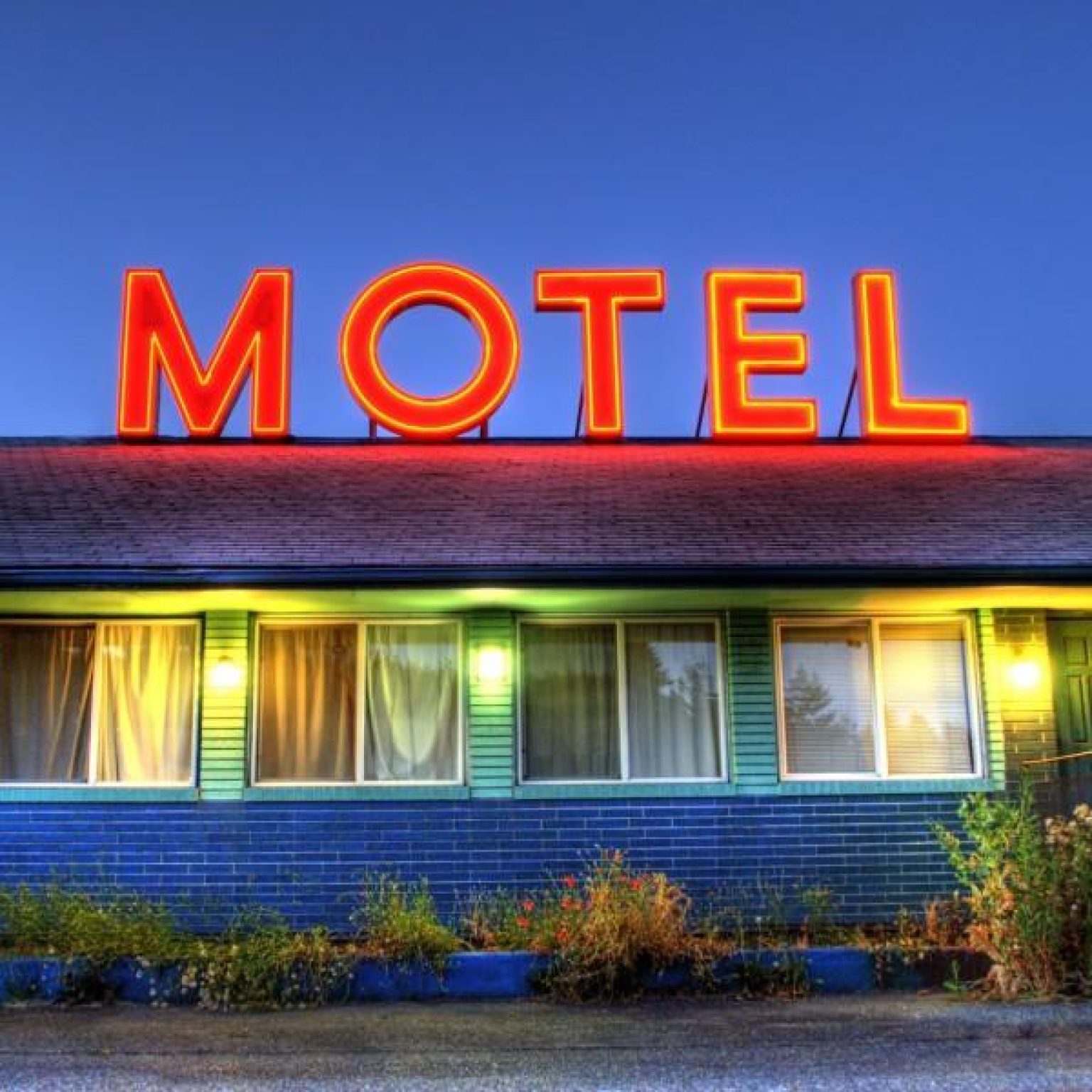 AA Pilots Accuse Employer of Downgrading Hotels AA Pilots Accuse Employer of Downgrading Hotels