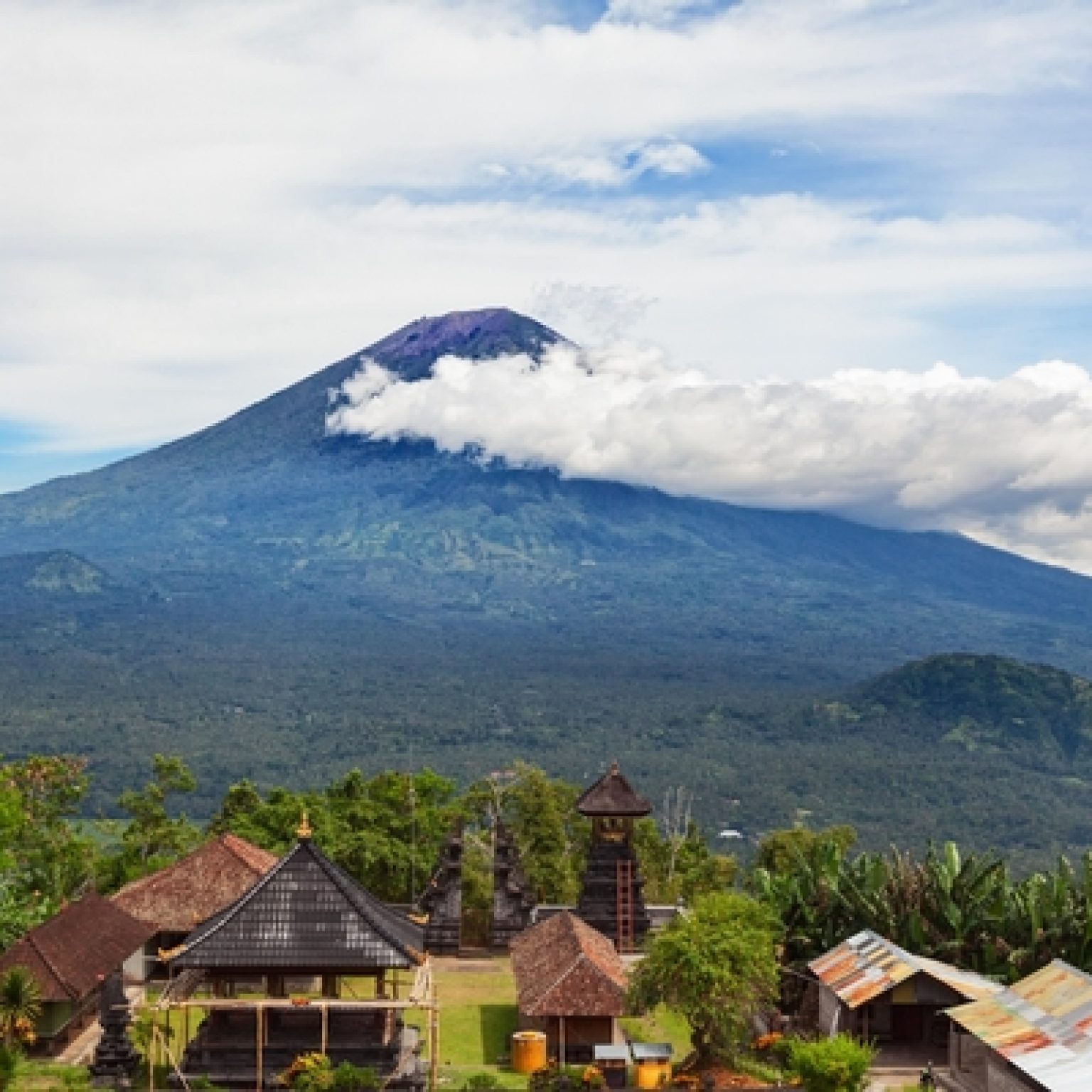Bali Volcanic Eruption Forces Flight Delays, Cancellations Bali Volcanic Eruption Forces Flight Delays, Cancellations