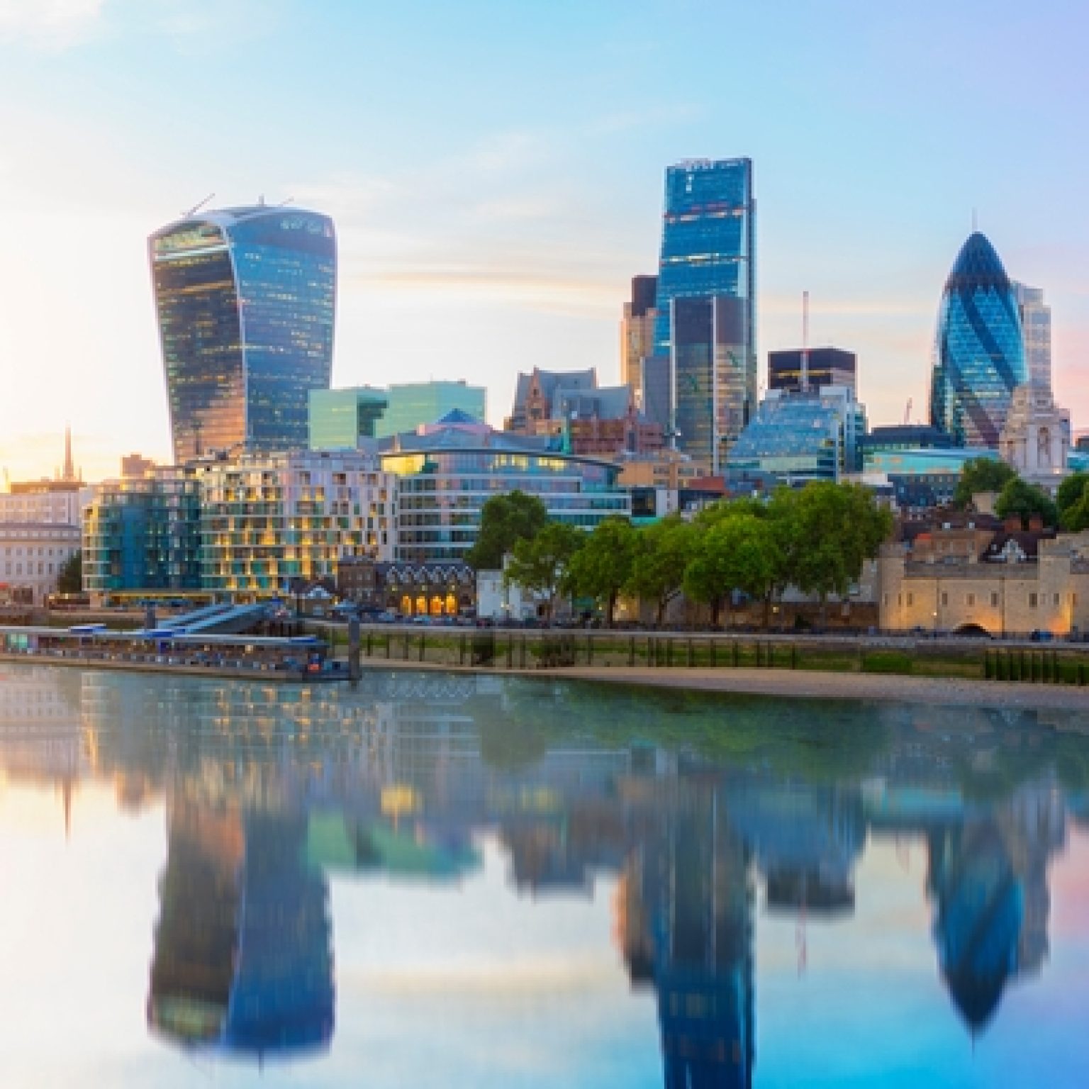 Massive Fire at London’s Mandarin Oriental Hotel