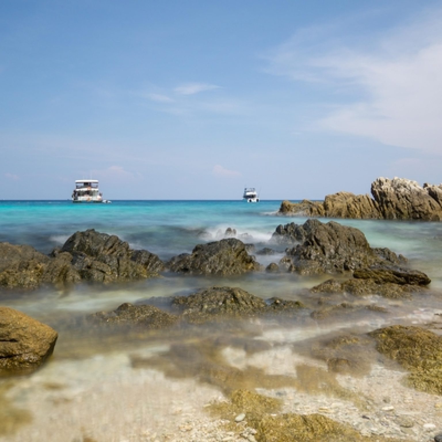 Dozens Dead, Missing After Two Tourist Boats Capsize off Thailand