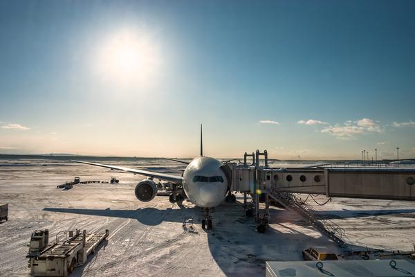 storms causing flight cancelations
