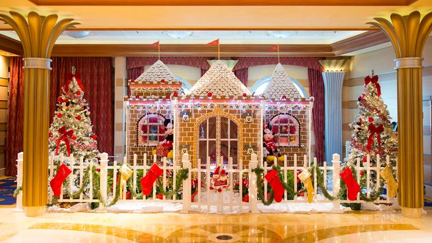 Lifesize gingerbread house on Disney Cruise