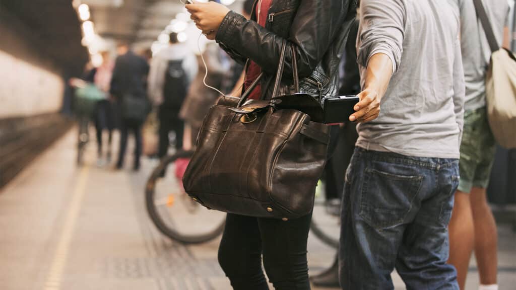 travel scams