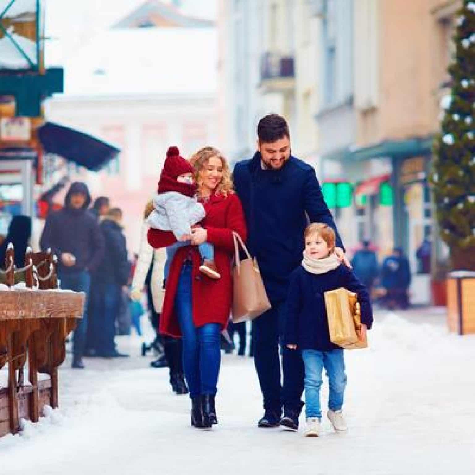 CDC Offers New Winter Holiday Travel Guidance After Confusion CDC Offers New Winter Holiday Travel Guidance After Confusion