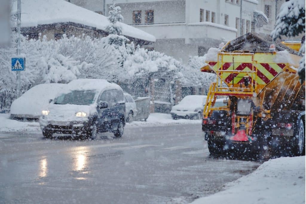 Drivers stranded in snowstorm