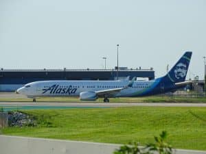 Alaska Airlines, bomb threat