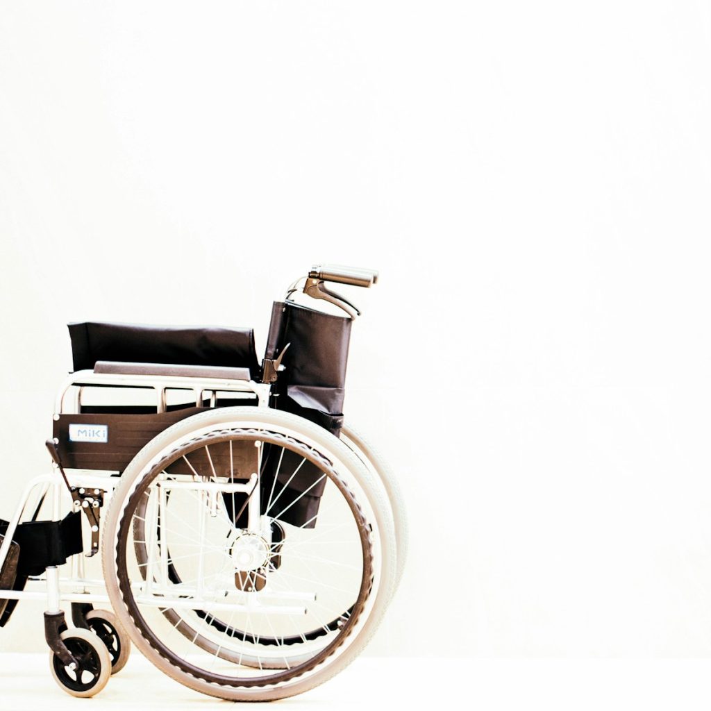 american airlines mishandled a passenger's wheelchair