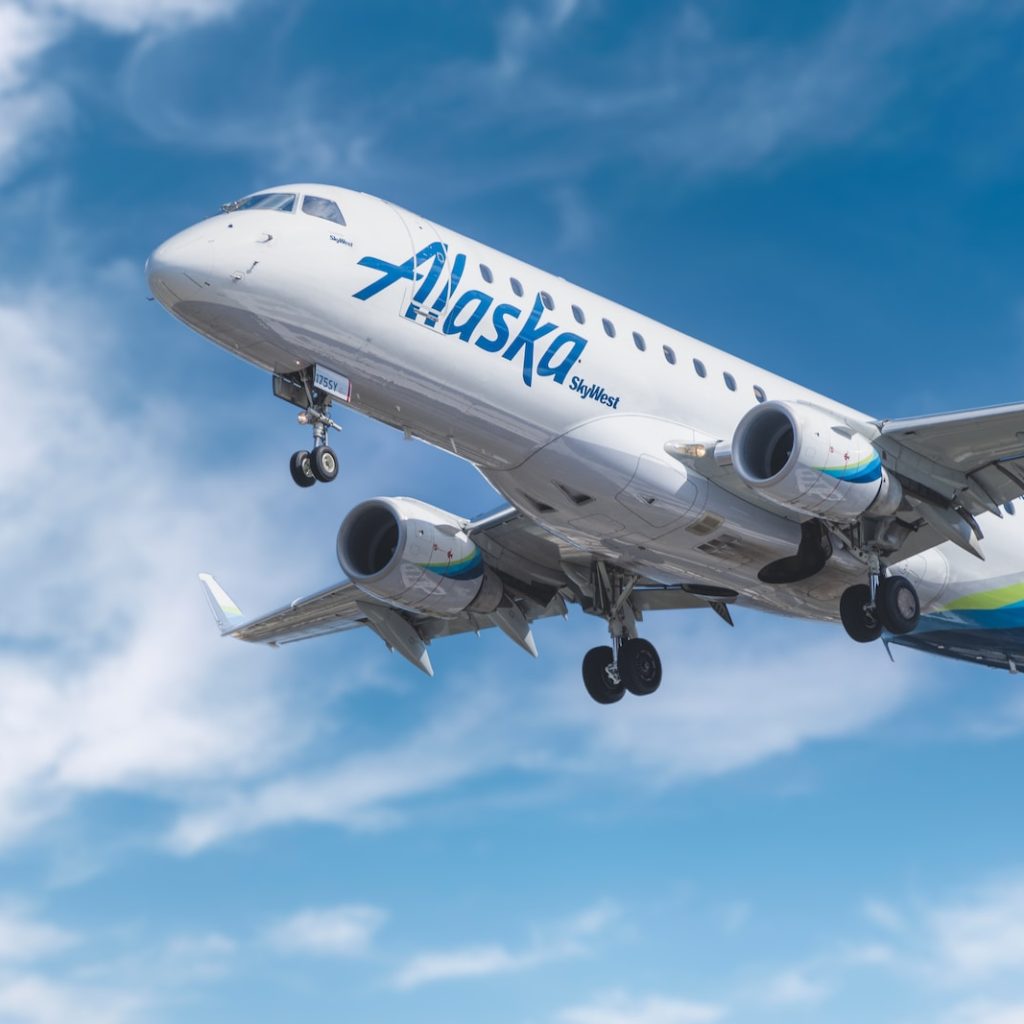 Alaska Airlines grounds fleet of Boeing 737 Max 9 aircraft