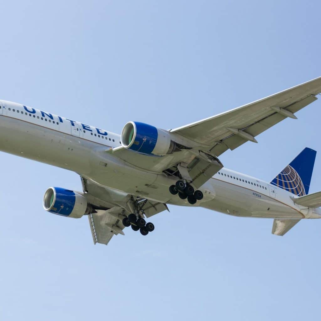 united wants to change its policy to prevent flight attendants from abusing sick leave days