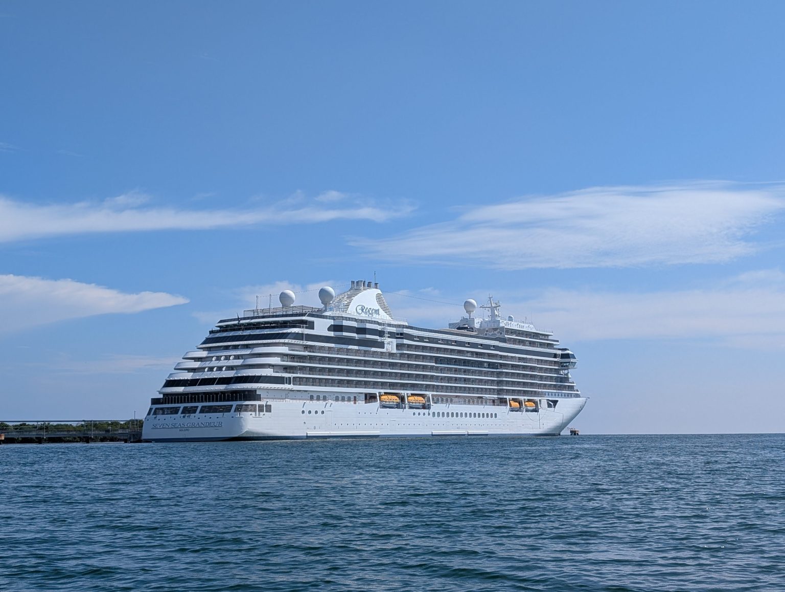 Small Ships, Big Flavor, Serious Luxury