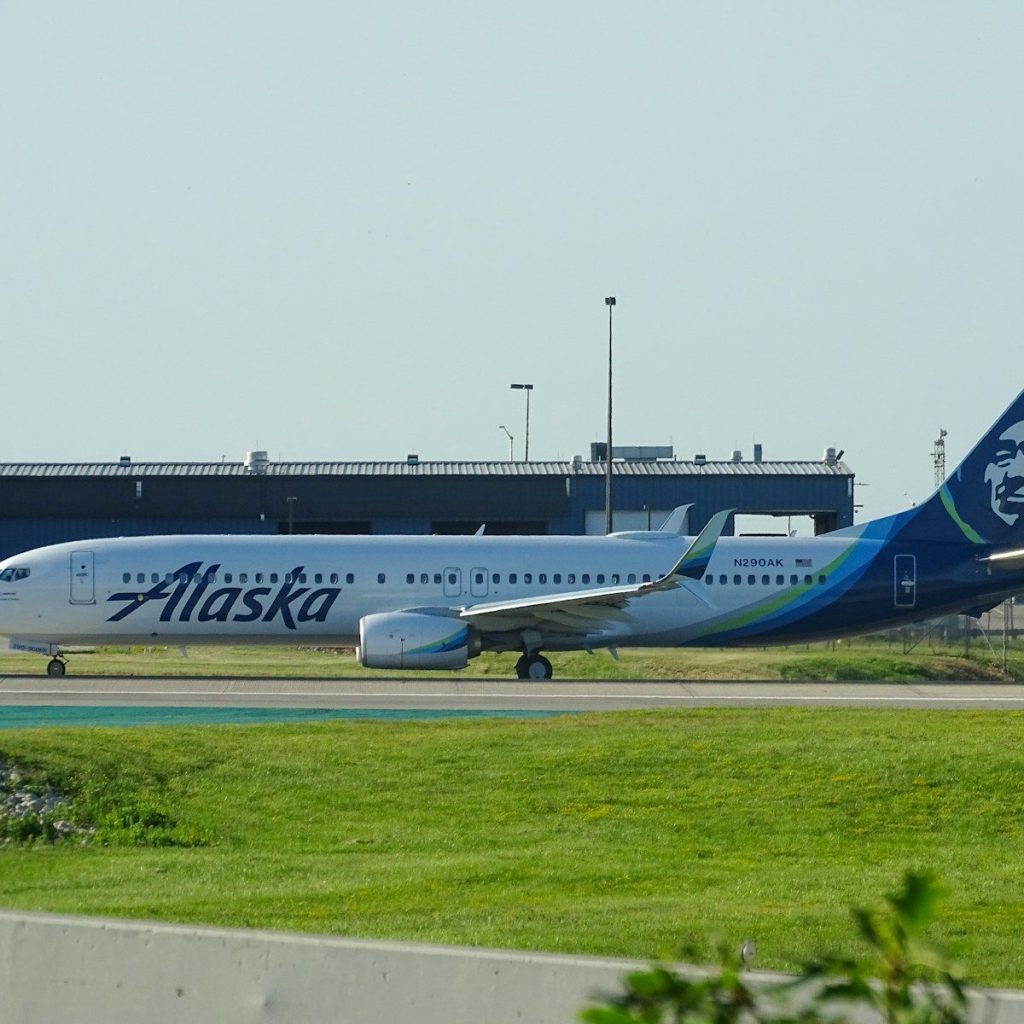 FAA seeks to fine alaska airlines for allowing intoxicated passengers to board