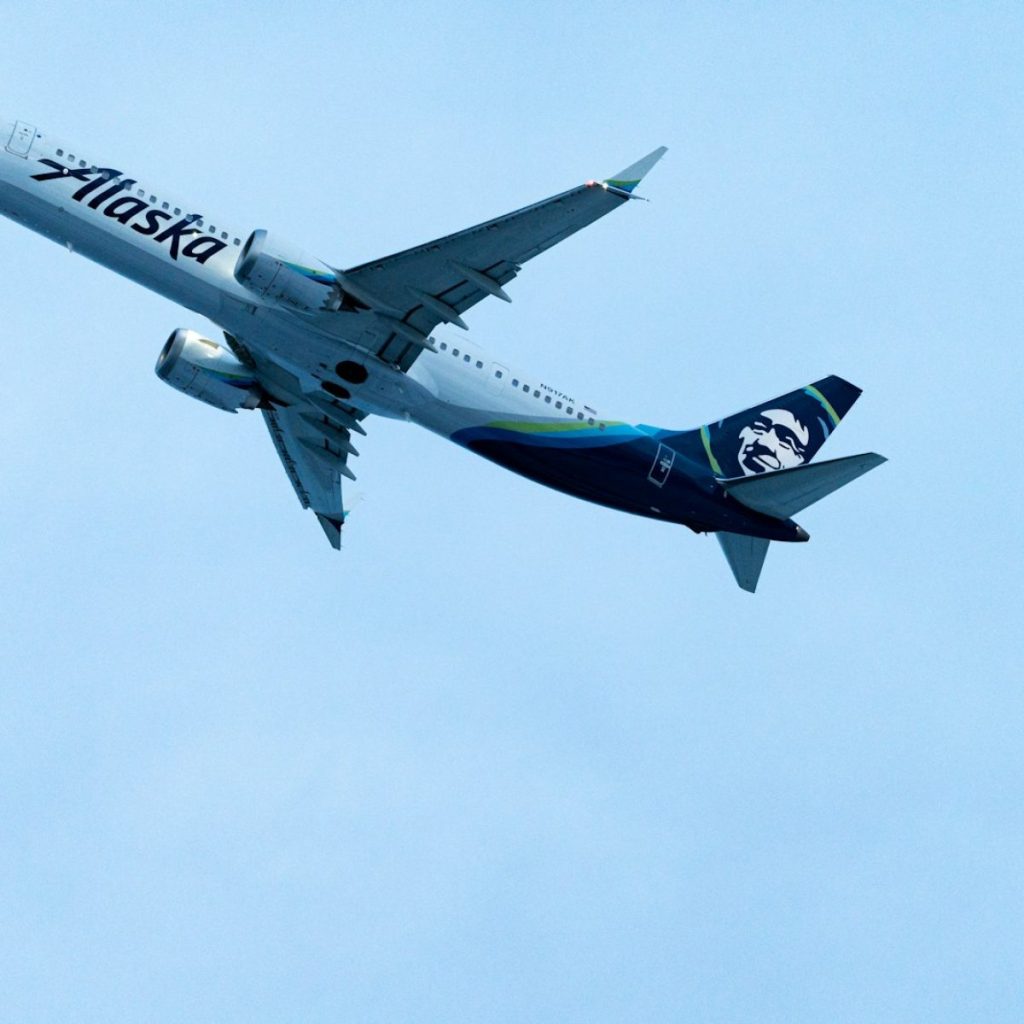 evangelist thrown out of an Alaska Airlines flight