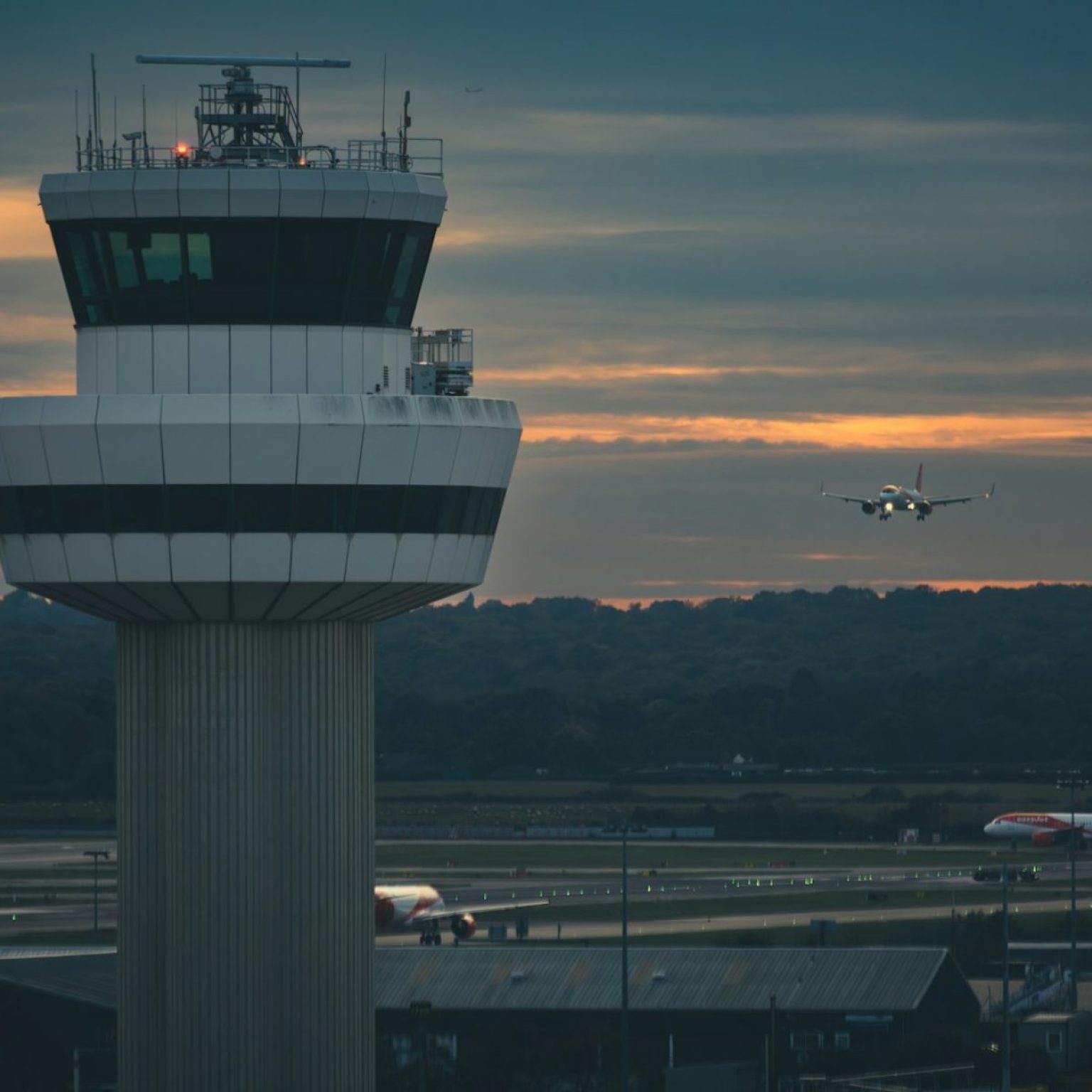 The US Needs Air Traffic Controllers & DFW Expands Religious Accommodations